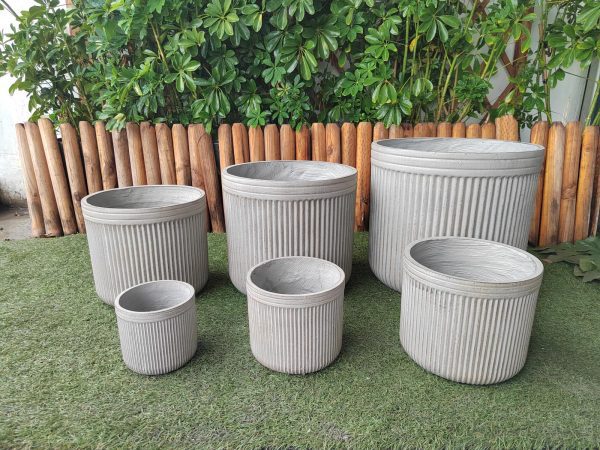 Geno Home and Garden Modern Line Design Ceramic Flower Pot Set (3 in a set) to Add Green to your Home and Office